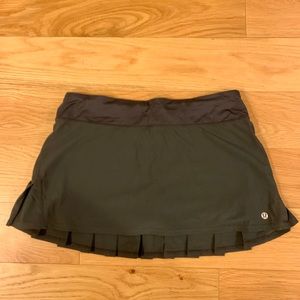 Lululemon black tennis skirt